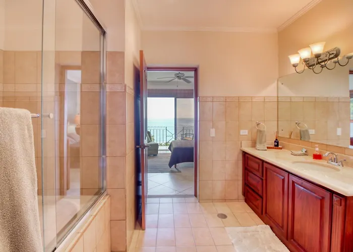 Stunning 2Br Oceanview 4Th-Floor | Balcony Playa Flamingo