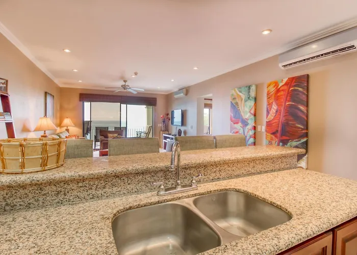 Stunning 2Br Oceanview 4Th-Floor | Balcony * Playa Flamingo
