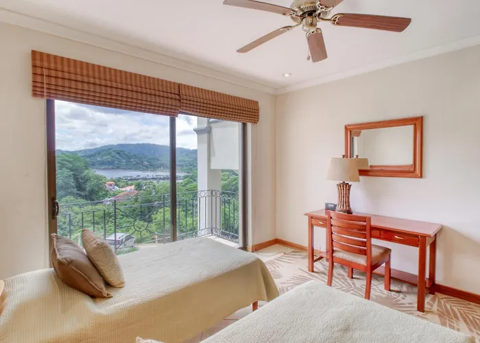 Apartment Stunning 2Br Oceanview 4Th-Floor | Balcony *