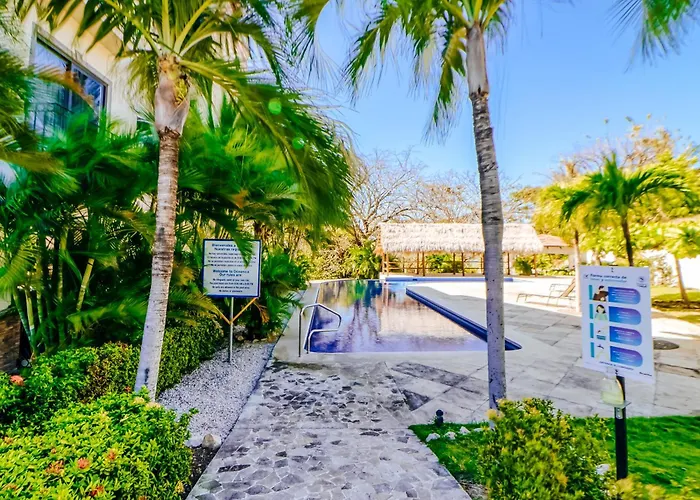 Stunning 2Br Oceanview 4Th-Floor | Balcony Apartment *