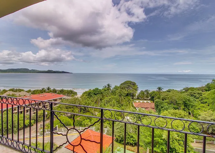 Stunning 2Br Oceanview 4Th-Floor | Balcony Apartment