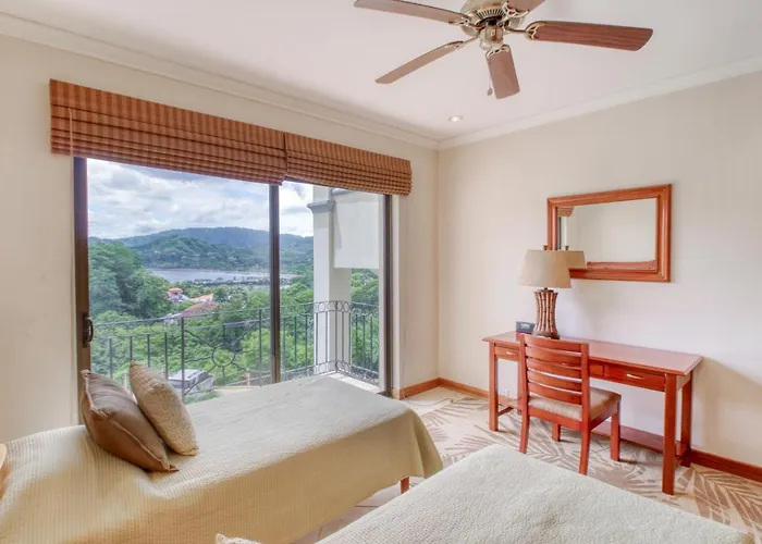 Stunning 2Br Oceanview 4Th-Floor | Balcony *